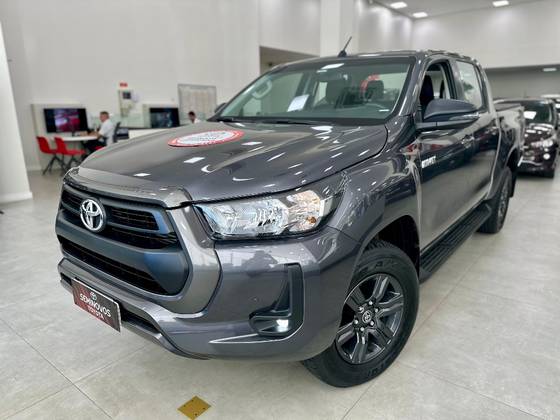 TOYOTA HILUX 2.8 D-4D TURBO DIESEL CD SR 4X4 AUTOMÁTICO
